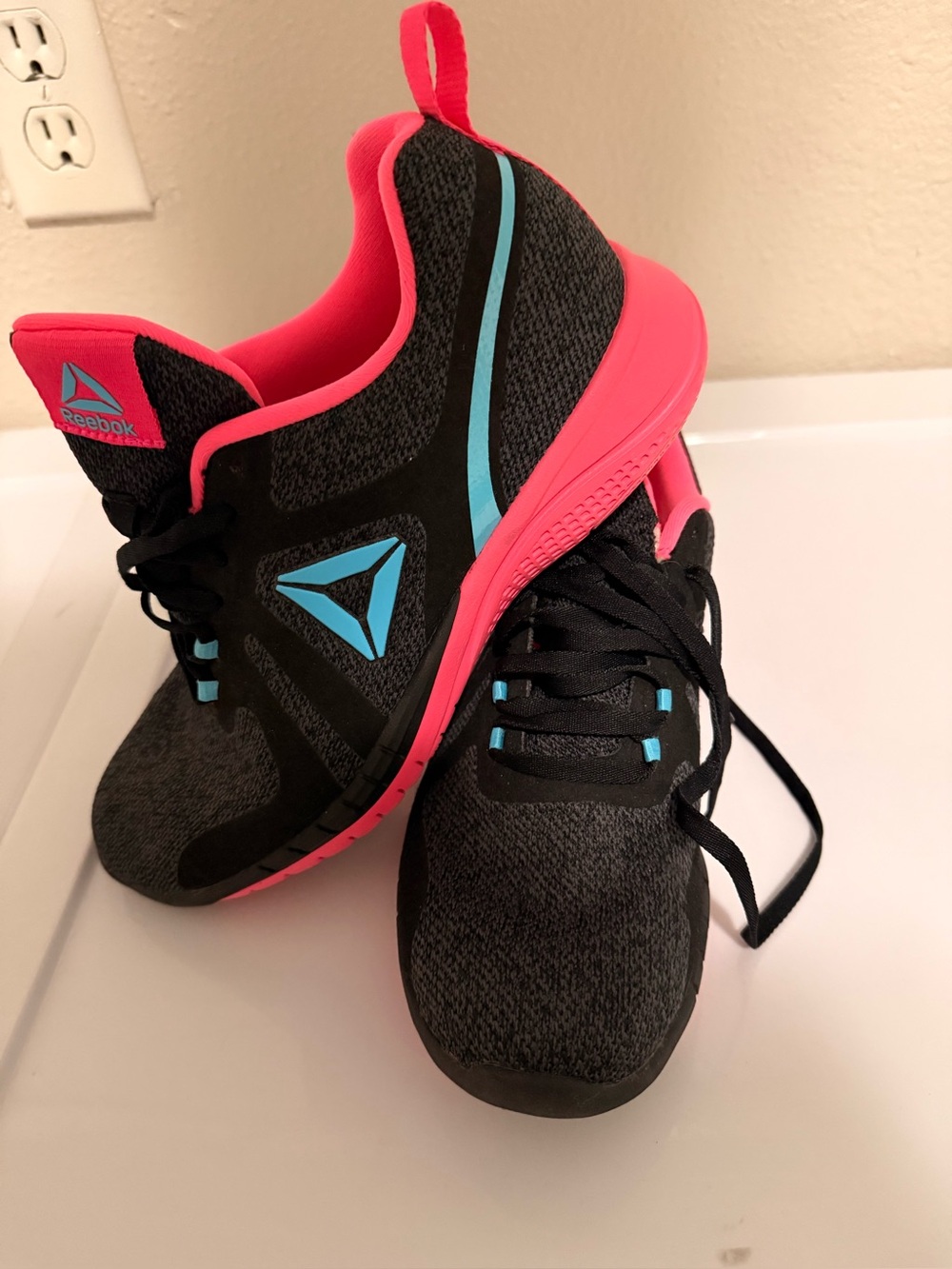 Reebok women 6.5 New